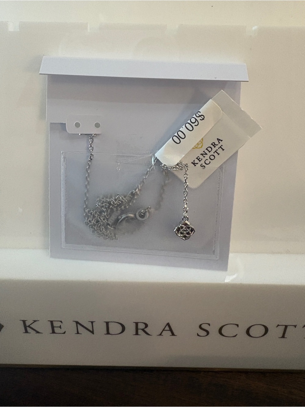NWT Kendra Scott Jamie Short Pendant Necklace - Picture 2 of 2